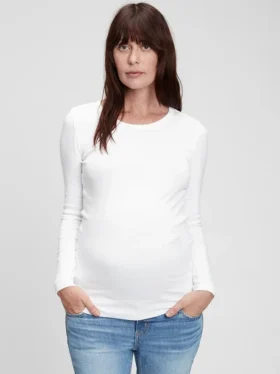 T-shirt de maternité moderne à col rond