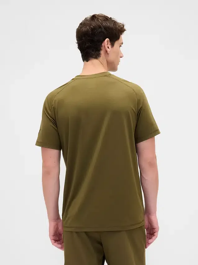 T-shirt de performance Hill City