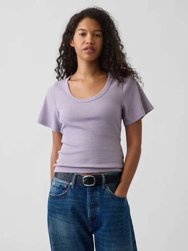 T-shirt à encolure dégagée et côtes