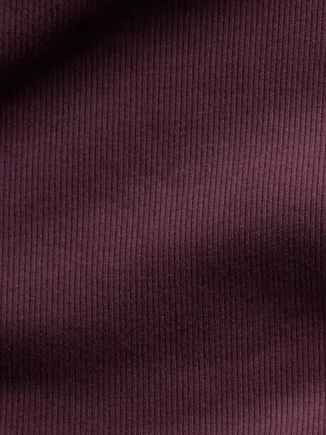 T-shirt à encolure dégagée et côtes