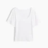 T-shirt à encolure dégagée et côtes