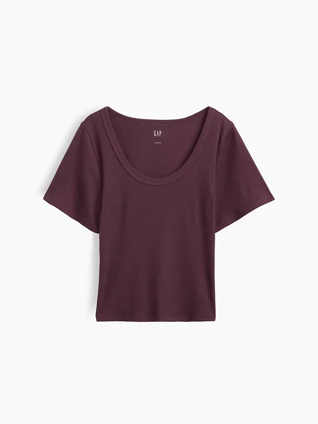 T-shirt à encolure dégagée et côtes