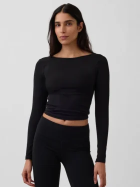 T-shirt GapFit lisse à col bateau