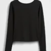 T-shirt GapFit lisse à col bateau