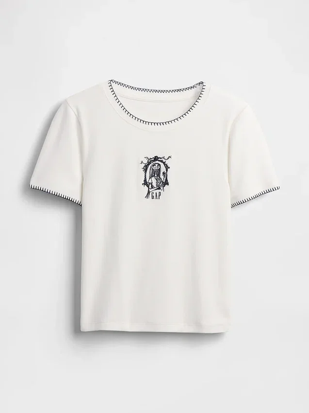 T-shirt moderne ajusté « L'Étrange Noël de Tim Burton » par GAP × Disney