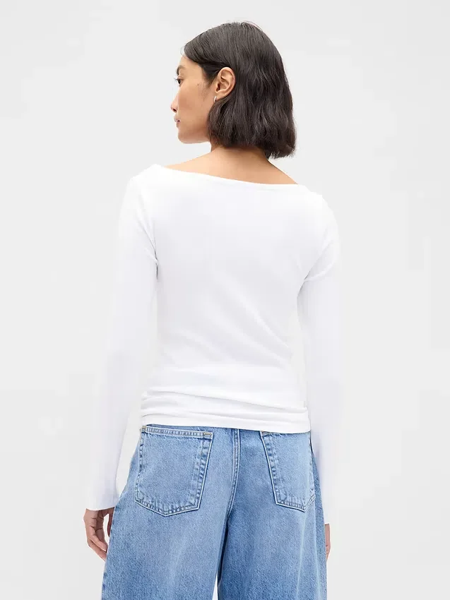 T-shirt moderne à col bateau