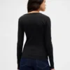 T-shirt moderne à col en V