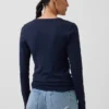 T-shirt moderne à col en V