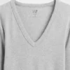 T-shirt moderne à col en V