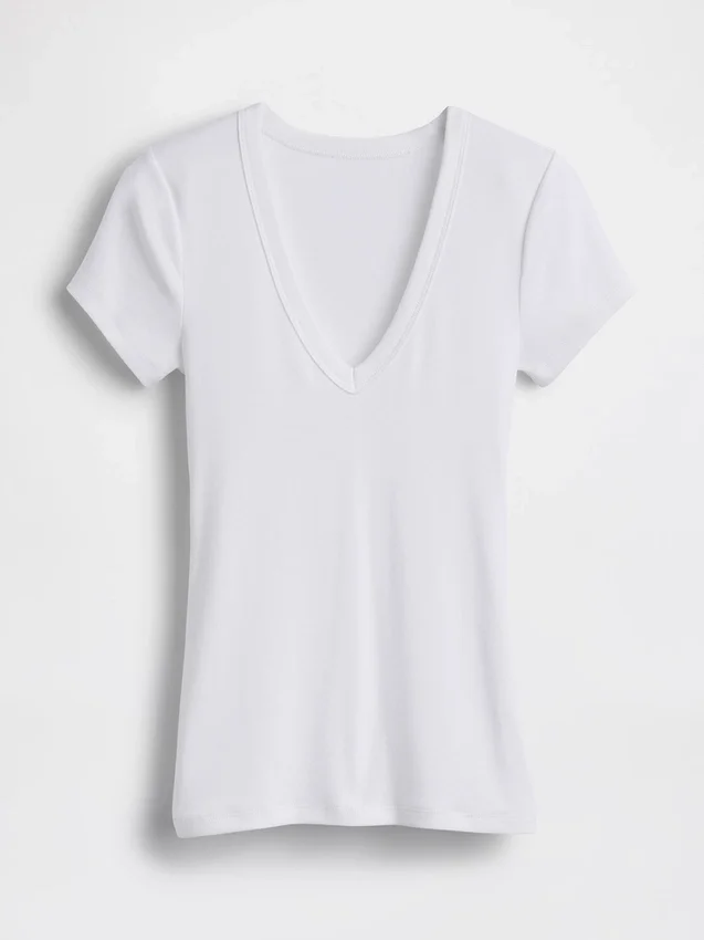 T-shirt moderne à col en V