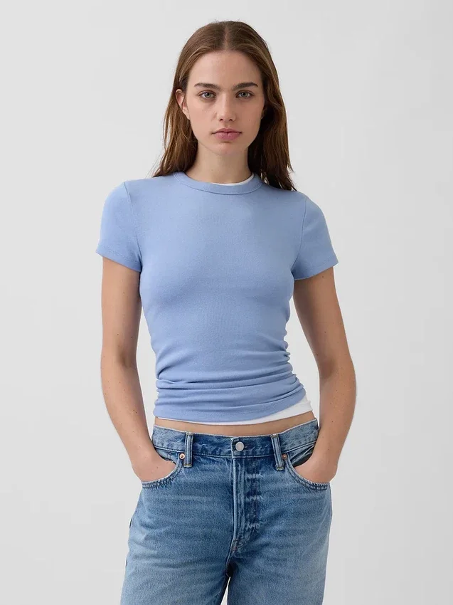 T-shirt moderne à col rond