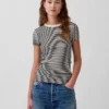 T-shirt moderne à col rond