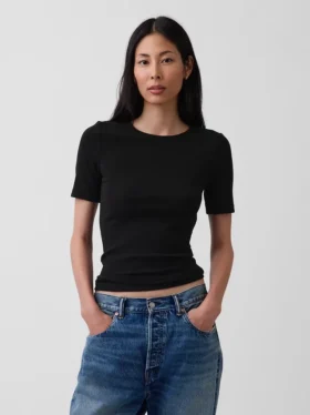 T-shirt moderne à col rond