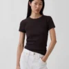 T-shirt moderne à col rond