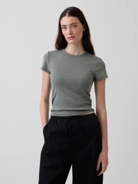 T-shirt moderne à col rond