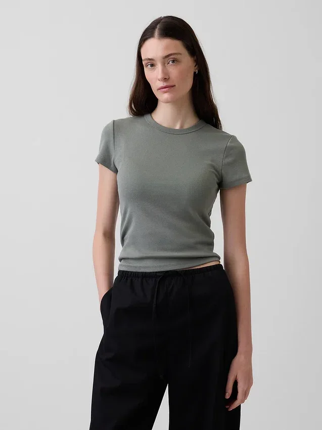 T-shirt moderne à col rond