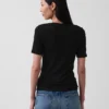 T-shirt moderne à col rond
