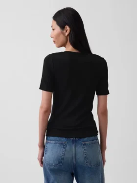T-shirt moderne à col rond