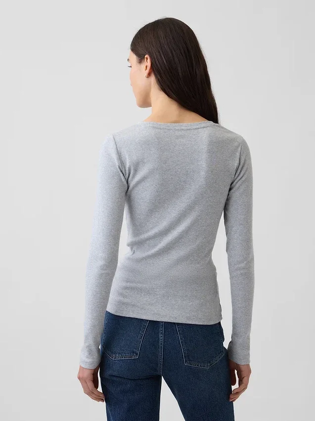 T-shirt moderne à col rond