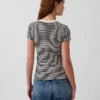T-shirt moderne à col rond