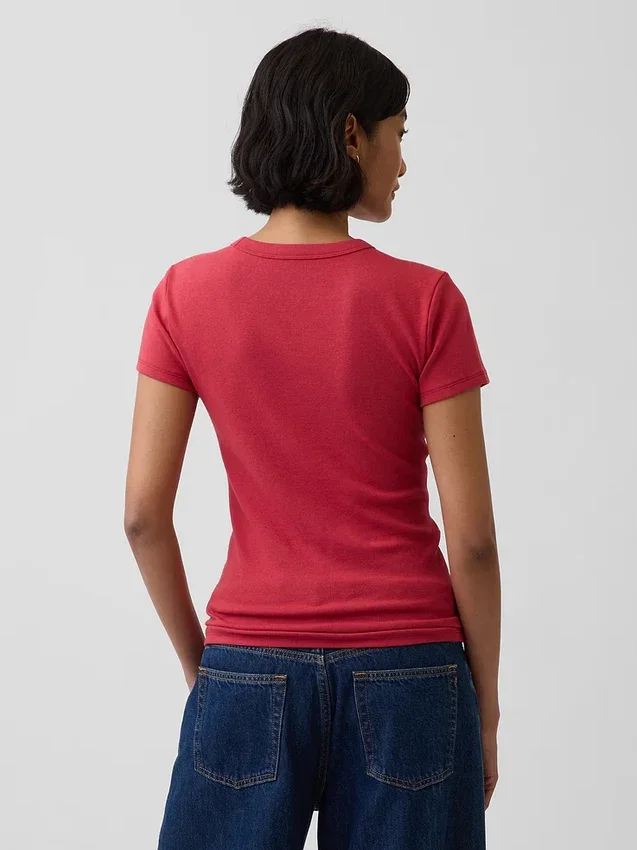 T-shirt moderne à col rond