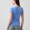 T-shirt moderne à col rond