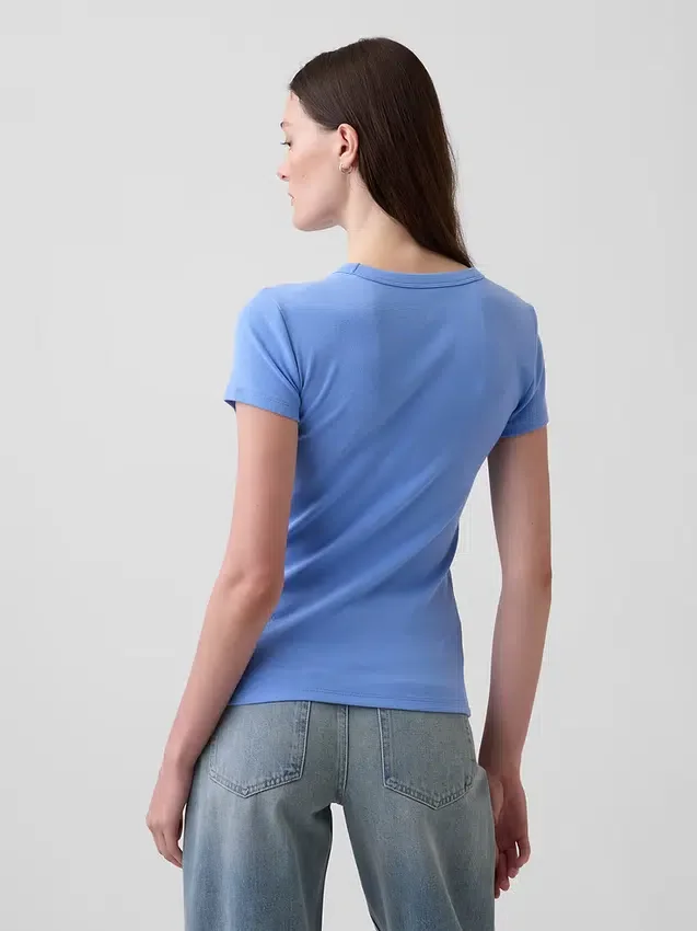 T-shirt moderne à col rond
