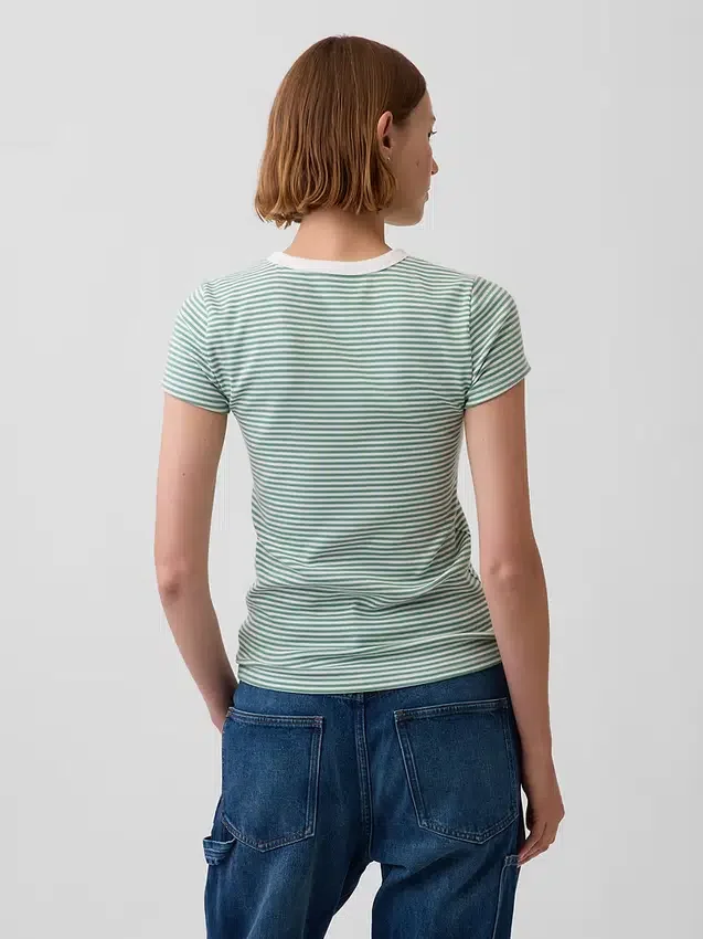 T-shirt moderne à col rond