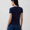 T-shirt moderne à col rond
