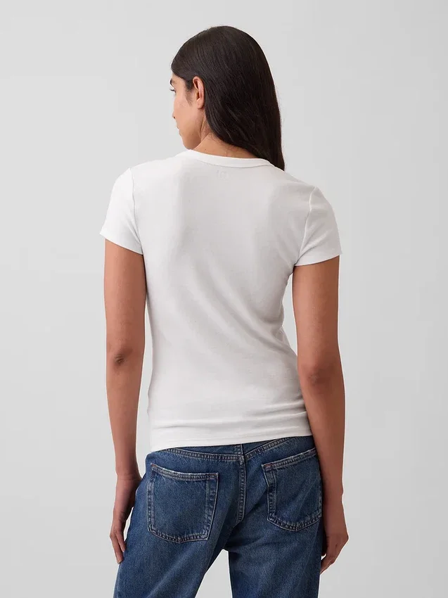 T-shirt moderne à col rond