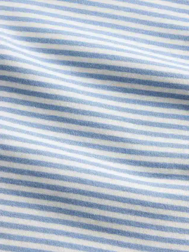 T-shirt moderne à col rond