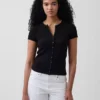 T-shirt moderne à col rond et boutons sur le devant