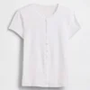 T-shirt moderne à col rond et boutons sur le devant