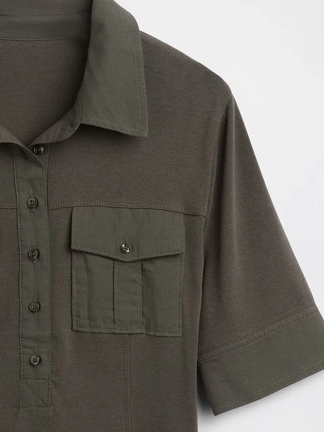 T-shirt utilitaire moderne à manches trois-quarts