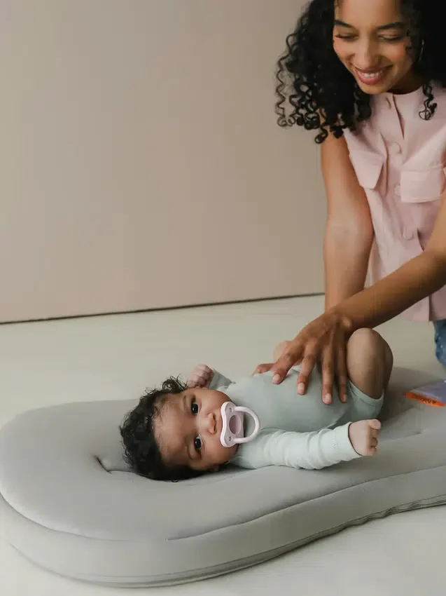 Transat pour bébé Snuggle Me Curve