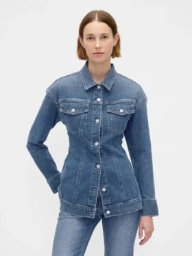 Veste en denim longue et cintrée