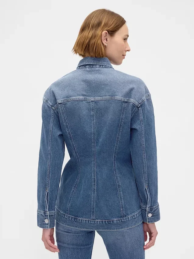 Veste en denim longue et cintrée