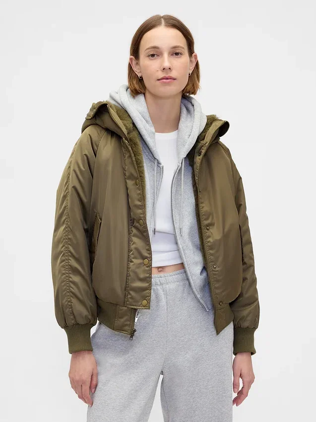 Veste utilitaire à capuche doublée de fausse fourrure